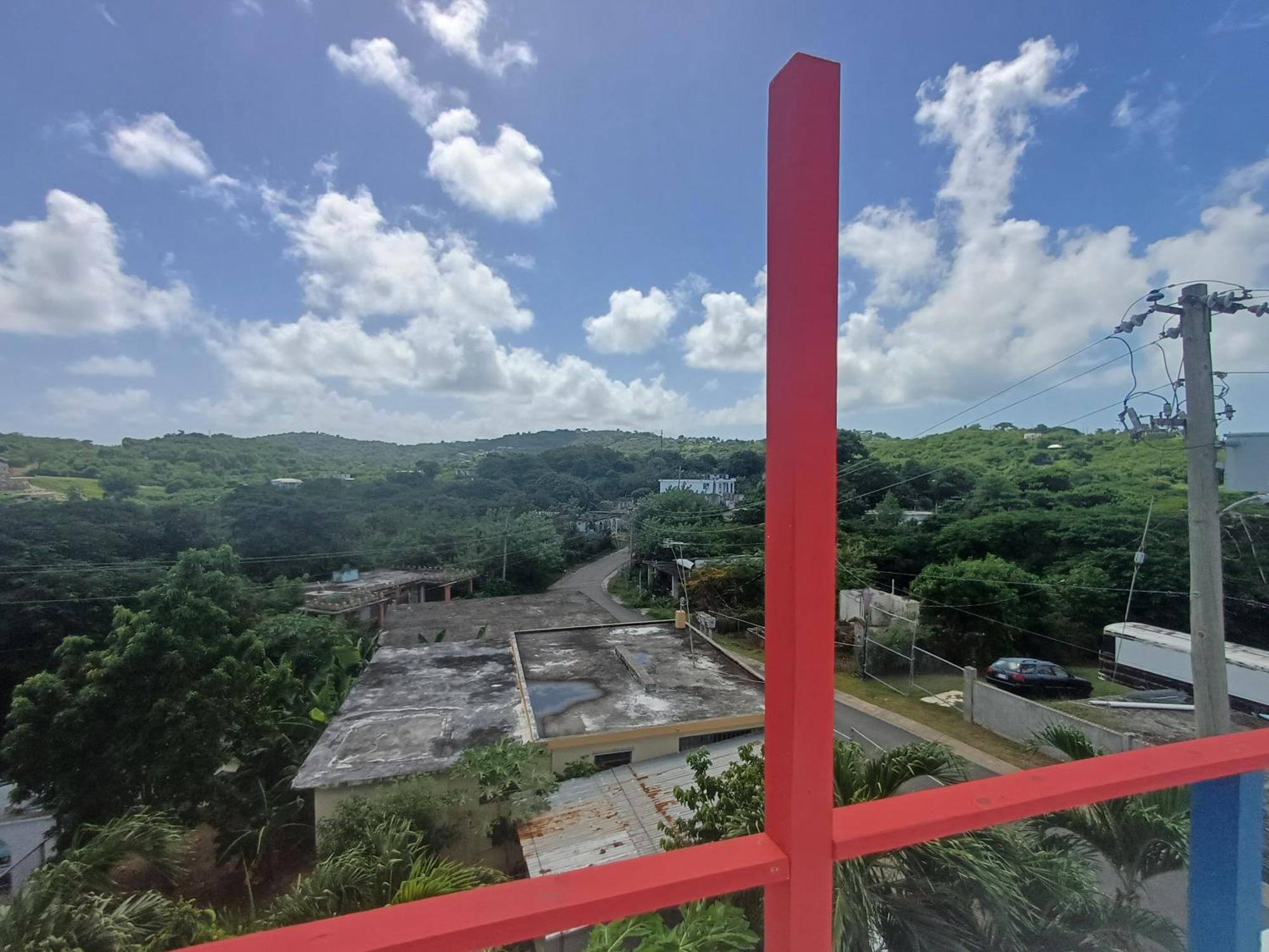 Rooster Run Glamping Camping Has Rooftop And Off The Ground Glamping Experience For 1 To 16 In A Single Tent And Views Of The Rain Forrest And To Culebra Across The Atlantic Ocean W Tents, Linens, Deluxe Air Beds, Warm Shower And More At A Great Pric Vieques Exterior photo