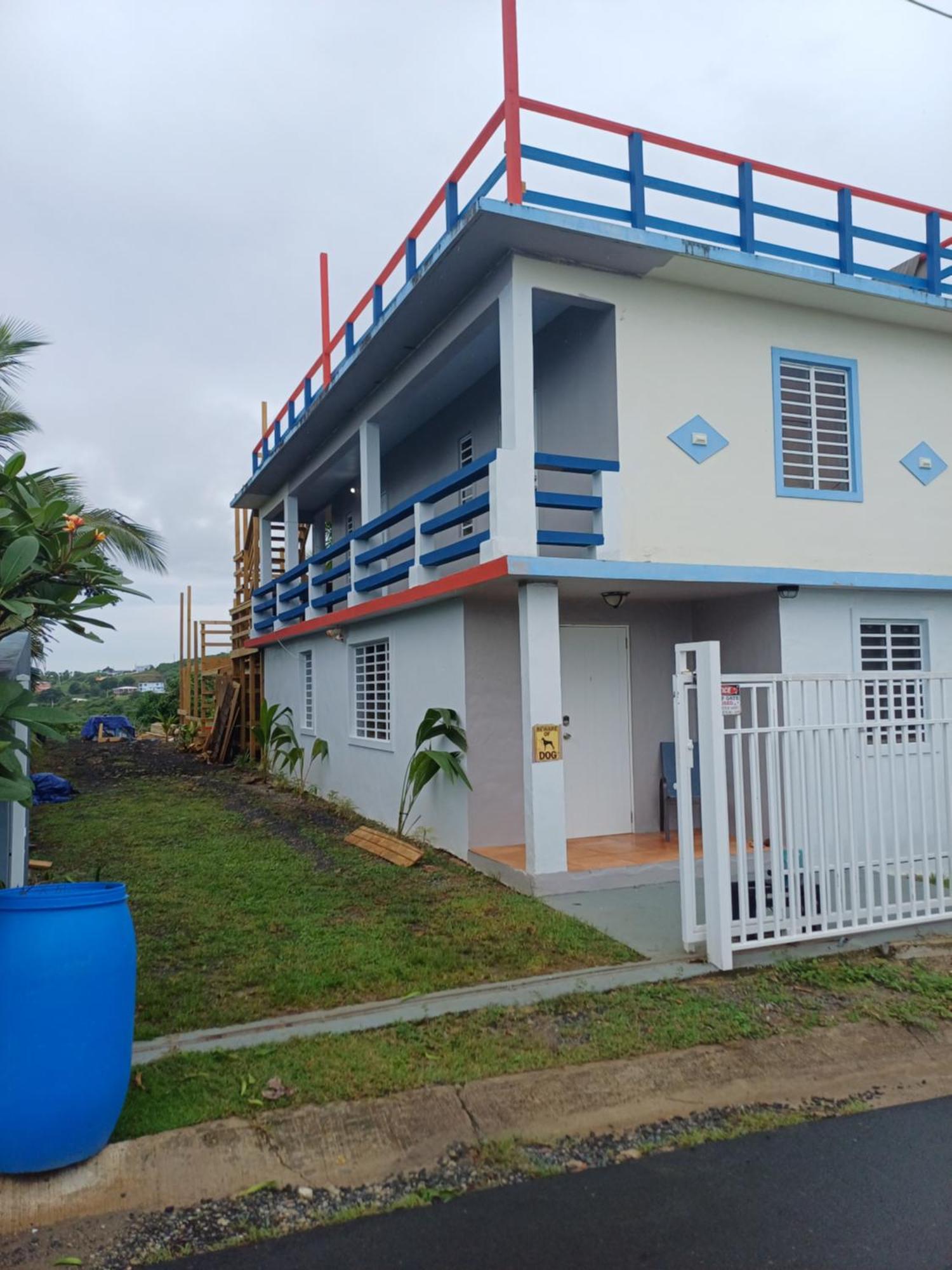 Rooster Run Glamping Camping Has Rooftop And Off The Ground Glamping Experience For 1 To 16 In A Single Tent And Views Of The Rain Forrest And To Culebra Across The Atlantic Ocean W Tents, Linens, Deluxe Air Beds, Warm Shower And More At A Great Pric Vieques Exterior photo