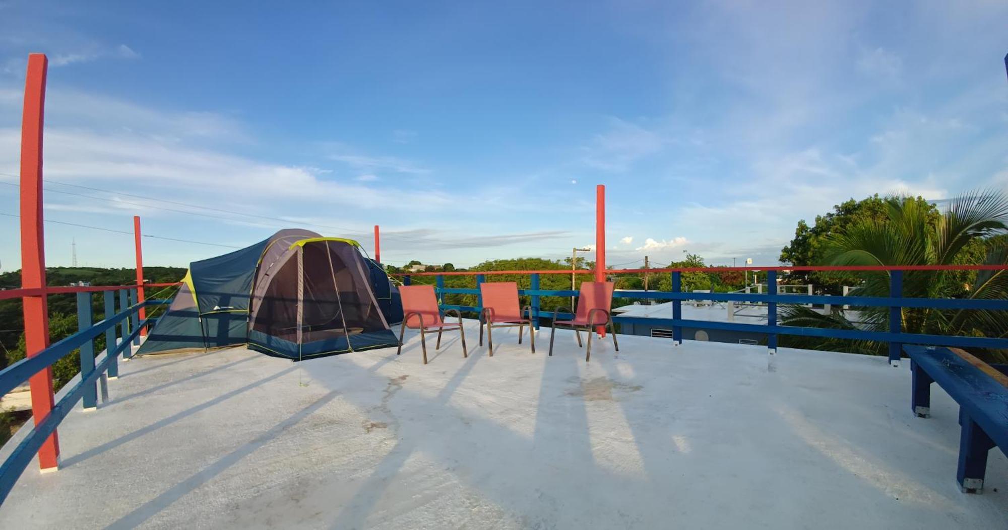 Rooster Run Glamping Camping Has Rooftop And Off The Ground Glamping Experience For 1 To 16 In A Single Tent And Views Of The Rain Forrest And To Culebra Across The Atlantic Ocean W Tents, Linens, Deluxe Air Beds, Warm Shower And More At A Great Pric Vieques Exterior photo